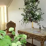 Bed & Breakfast Chateau Le Breil 2*