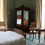 Chateau Le Breil Bed & Breakfast 2*