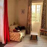 Chateau Le Breil Bed & Breakfast