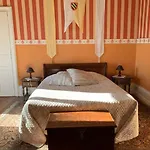 Chateau Le Breil Bed and breakfast 2*