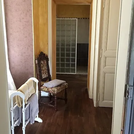 Chateau Le Breil Bed & Breakfast 2*