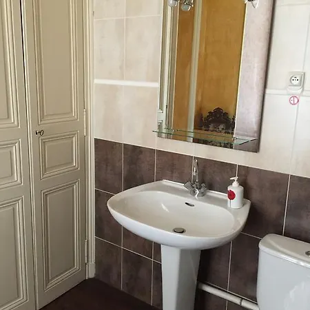 فندق مبيت وإفطار Chateau Le Breil 2*