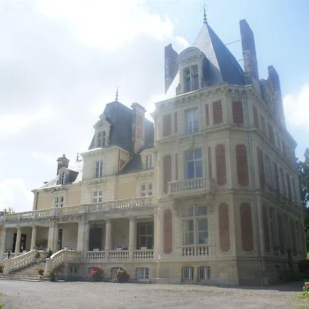 Chateau Le Breil 2*