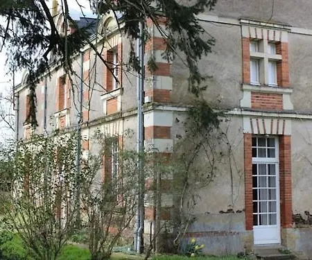 Chateau Le Breil 2*
