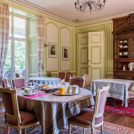 Chateau Le Breil 2*