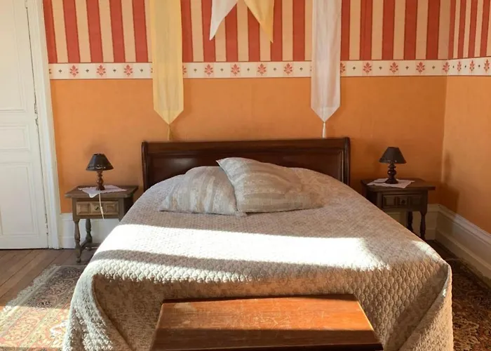 Chateau Le Breil Bed & Breakfast 2*